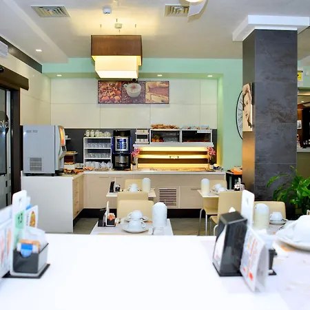 Hotel Etna 3*