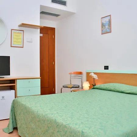 Etna Hotel 3*