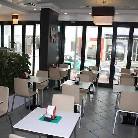 Hotel Etna 3*